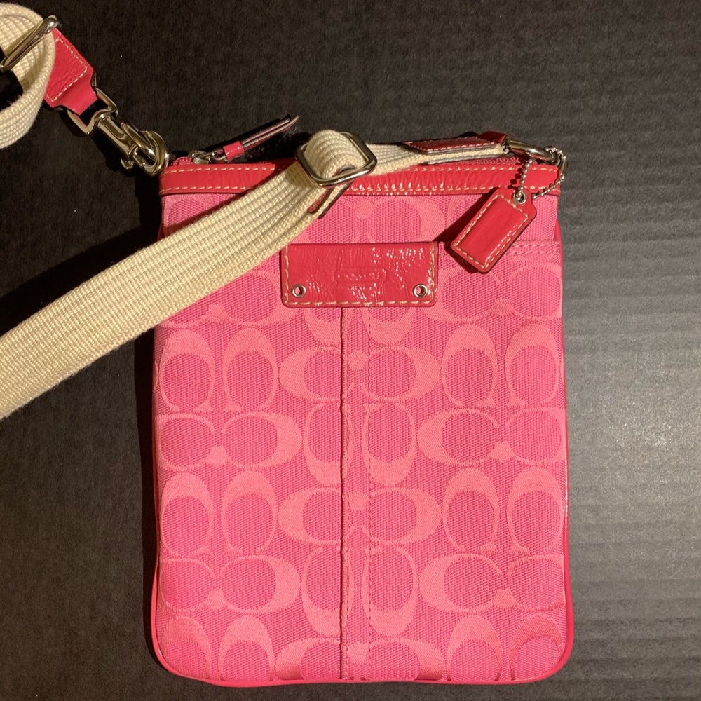 COACH: icon crossbody